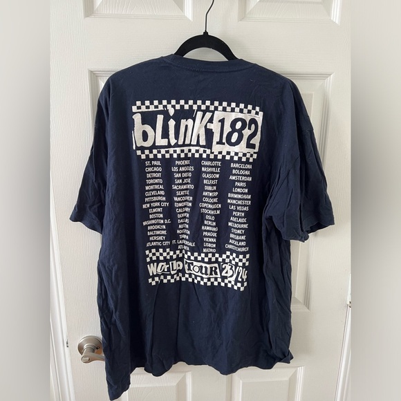 Blink 182 - 2023 Tour Tshirt - XXL - Picture 3 of 3